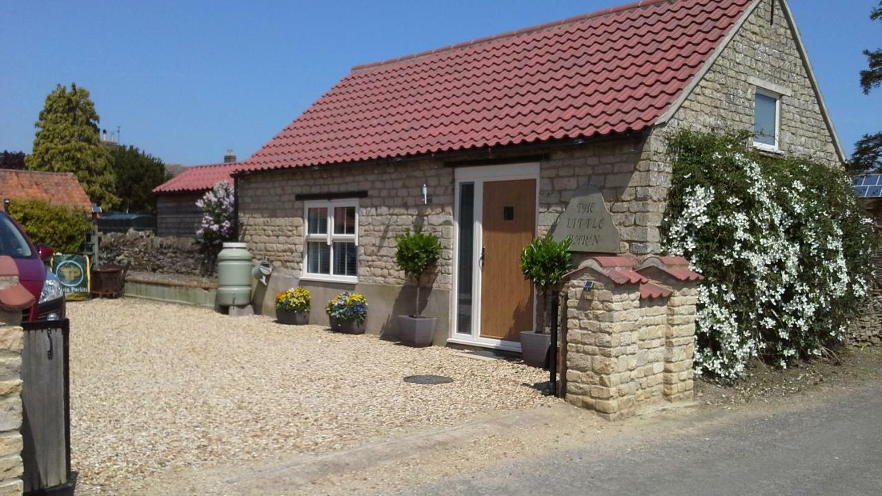 The Little Barn Apartment Carlby Екстериор снимка